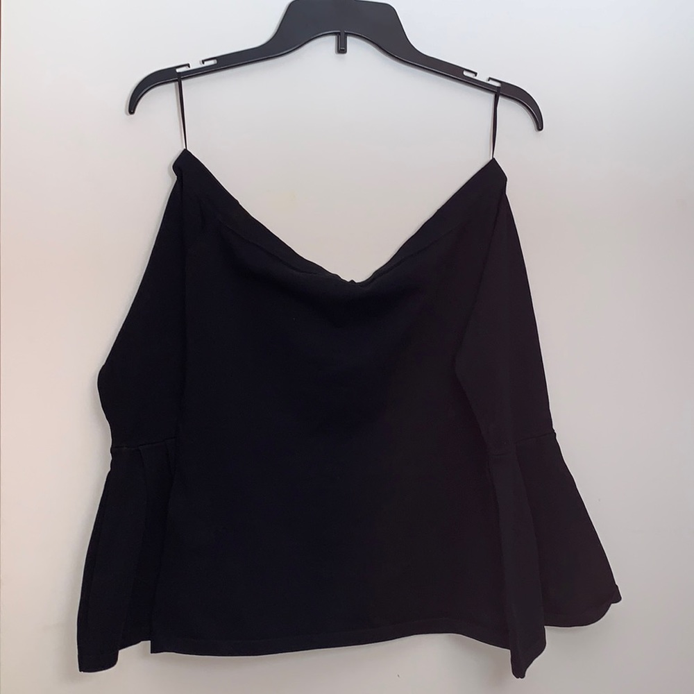 Never worn!FINDERS black shirt, M